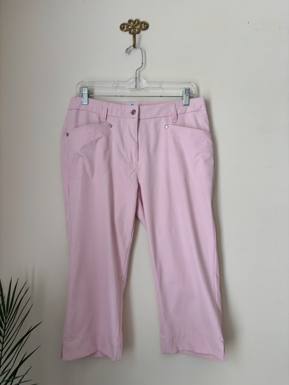 Daily Sports Pink Lyric Capri Cropped Pants Sz 8 Golf Athleisure Summer